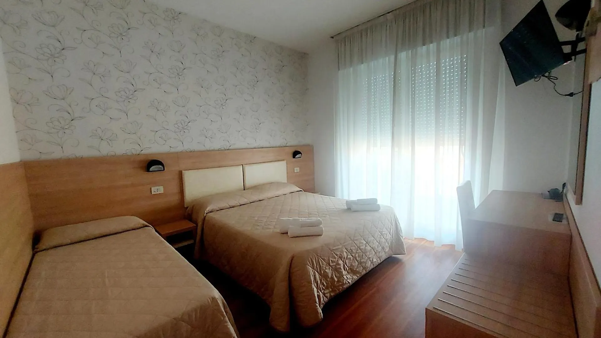 Hotel Monica Rimini 3*,