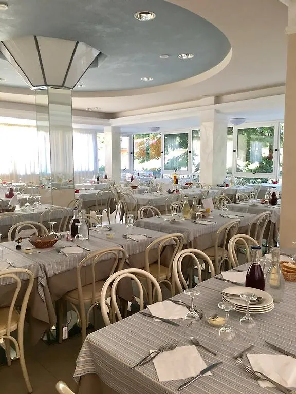 Hotel Monica Rimini 3*,