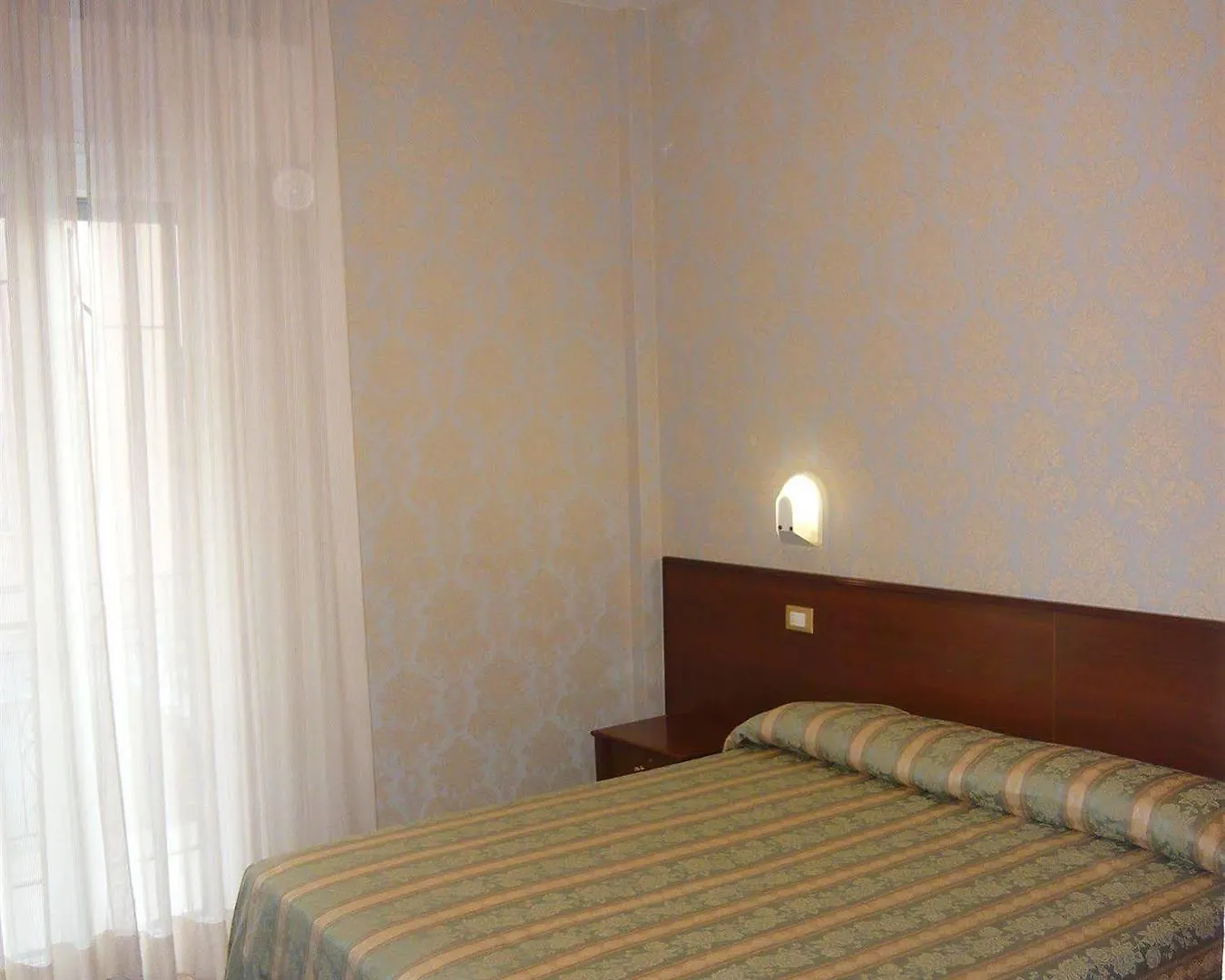 Hotel Monica Римини 3*,