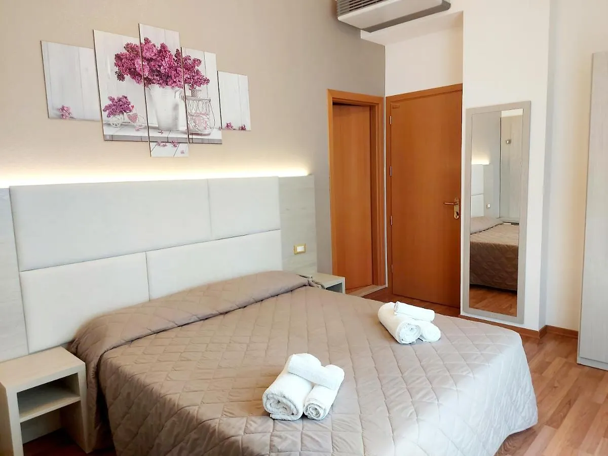 Hotel Monica Rimini 3*,